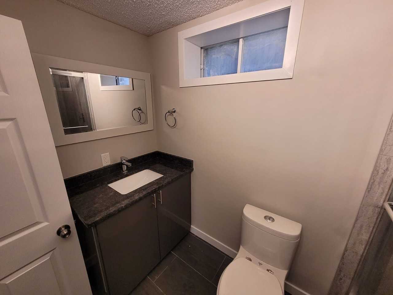 12231 105 St Nw - Photo 3 of 15