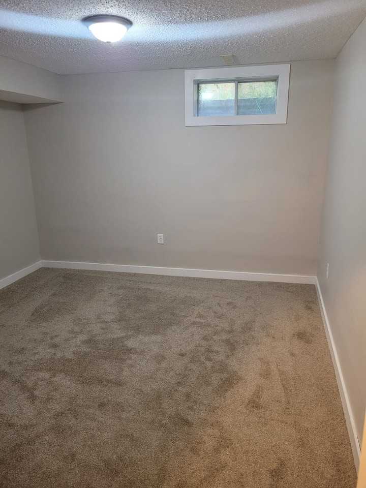 12231 105 St Nw - Photo 4 of 15