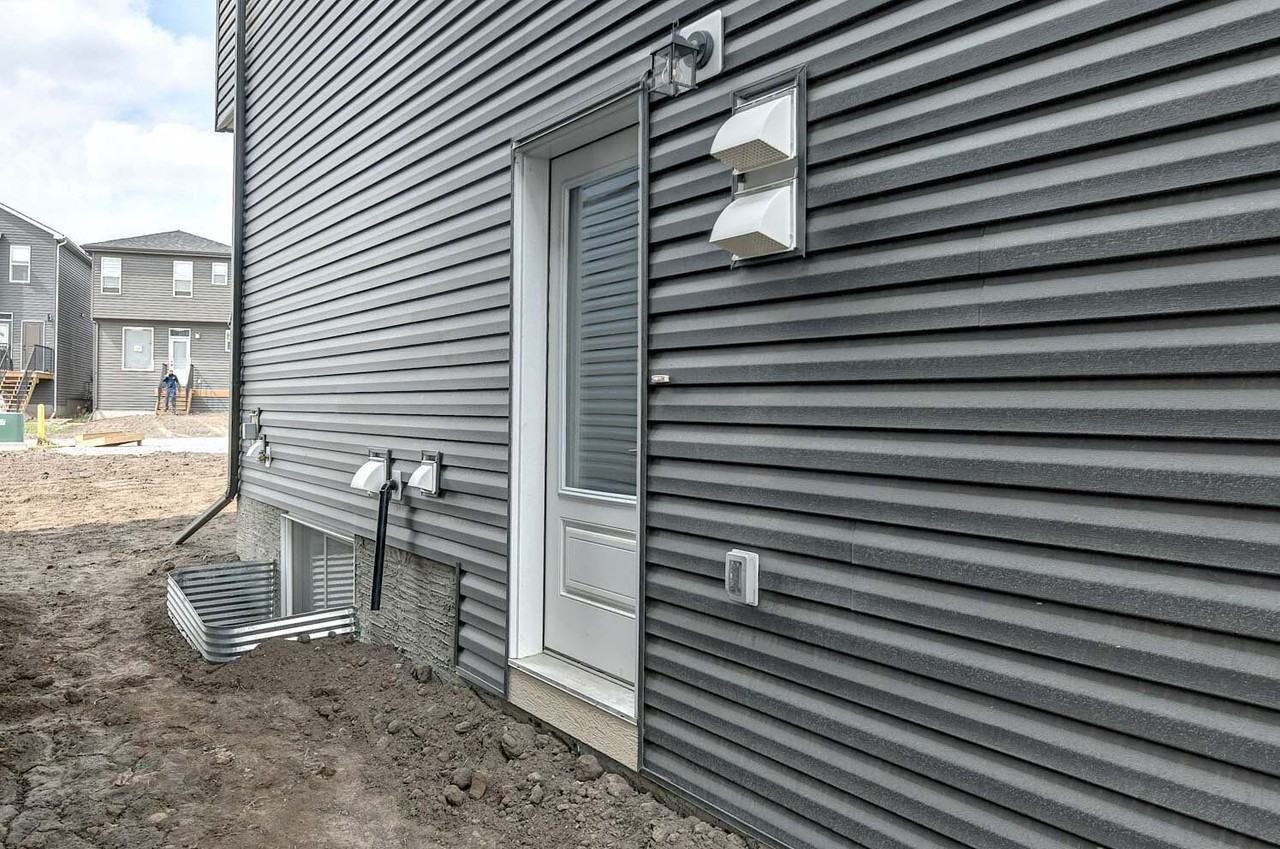 20909 Main St Se - Photo 2 of 25