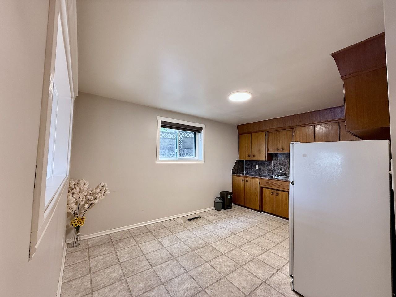 1723 - 1723 25 Avenue Southwest - Photo 2 of 11