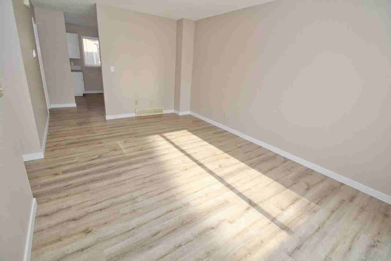 6129 Bowness Rd Nw - Photo 6 of 26