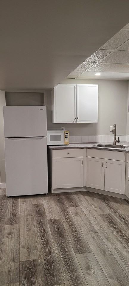 2120 19 Ave - Photo 5 of 32