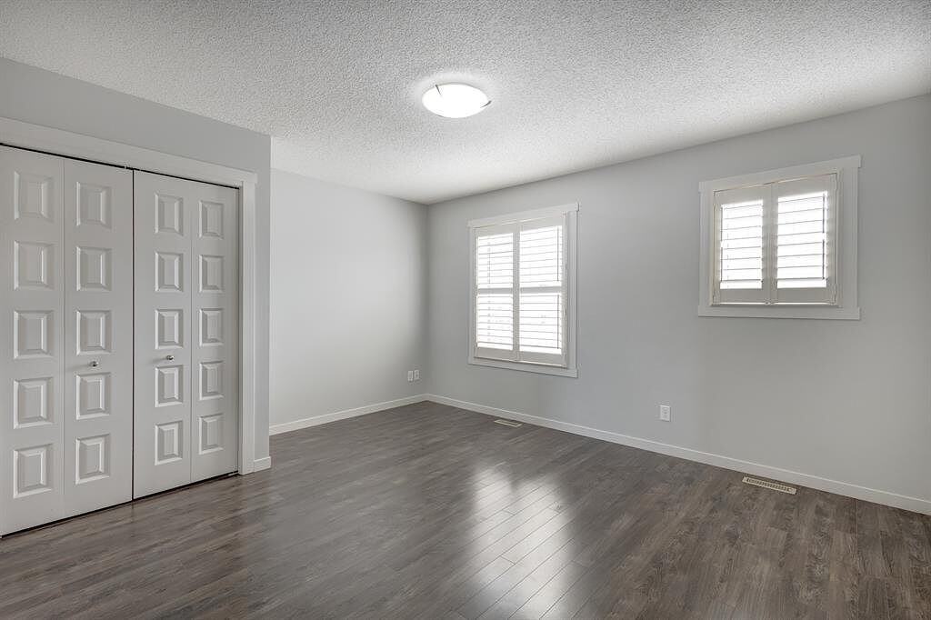 312 Mckenzie Towne Link Se - Photo 6 of 22