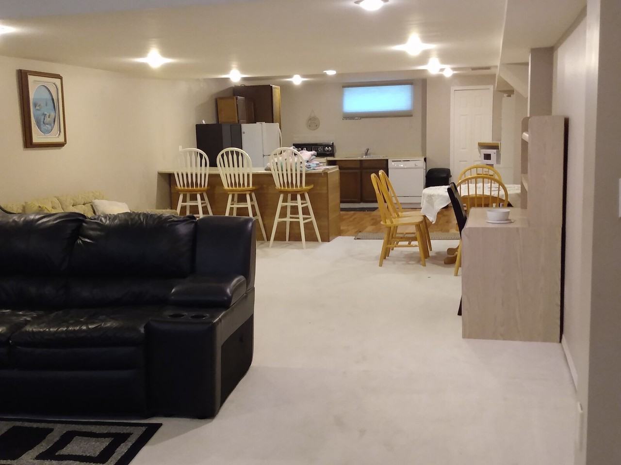 319 Weber Way Nw - Photo 2 of 12