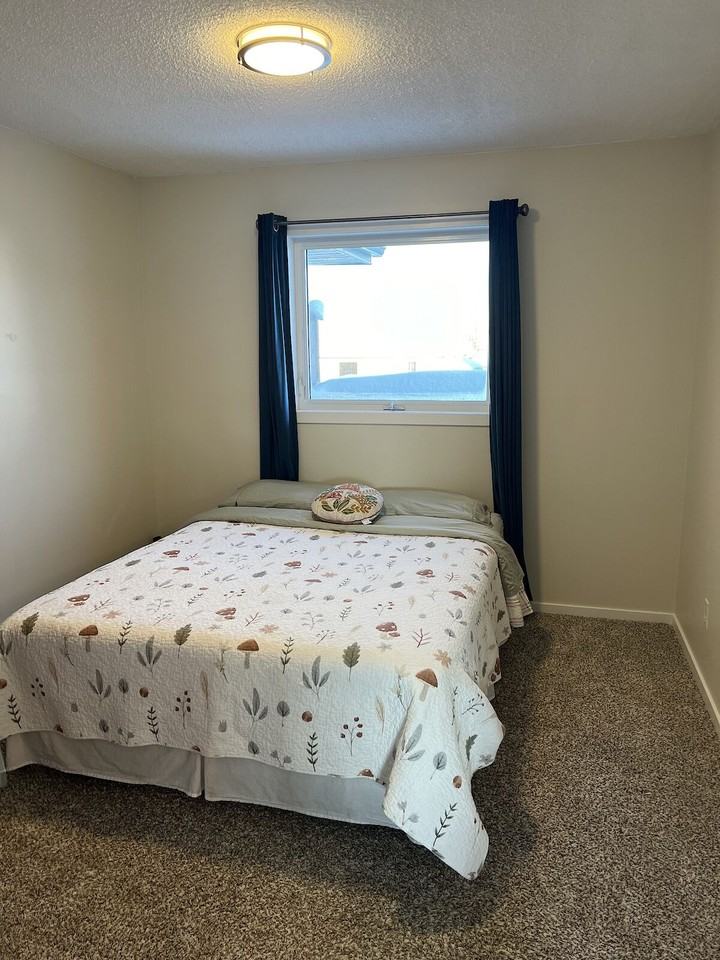 519 Sheep River Close - Photo 2 of 28