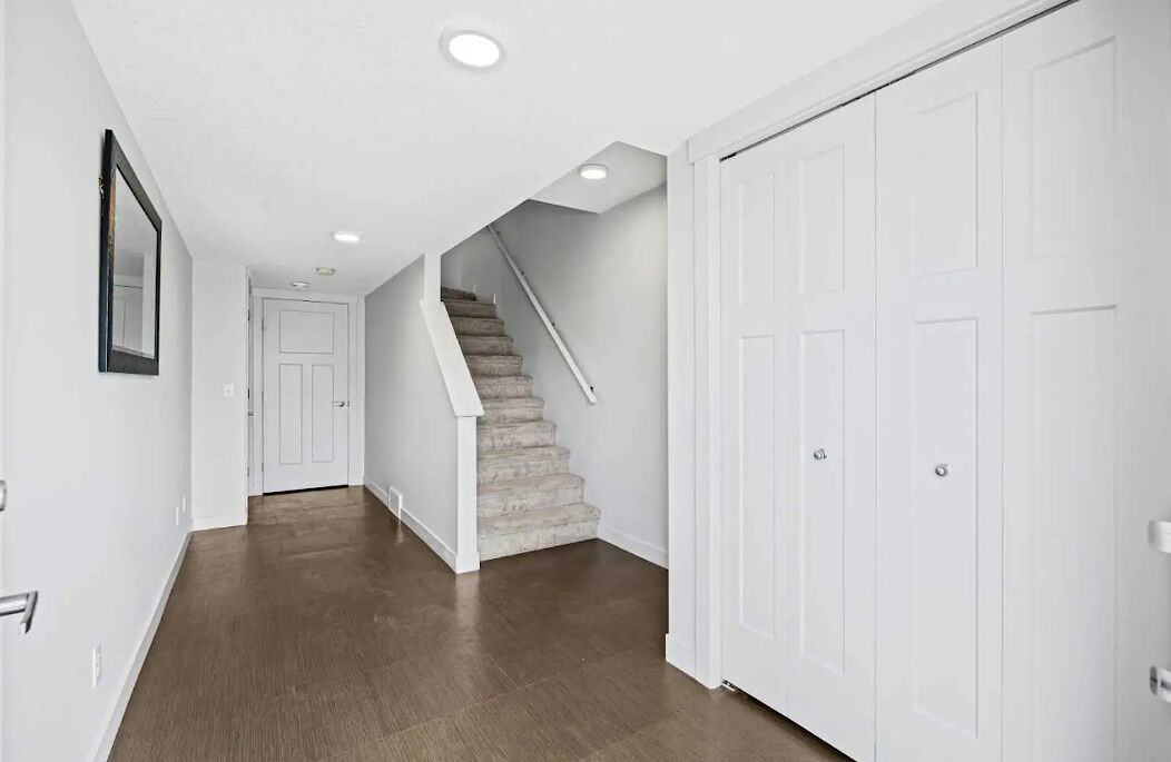 709 Skyview Ranch Grove Ne - Photo 4 of 30