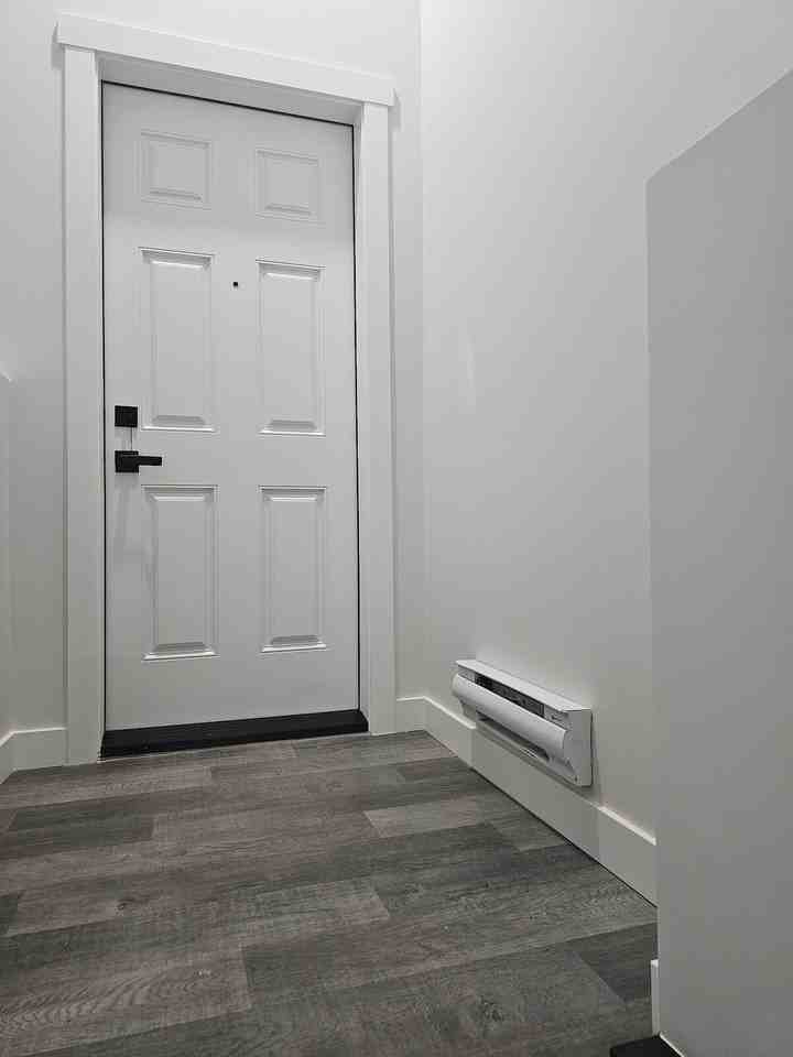8245 8a Ave Sw - Photo 3 of 16