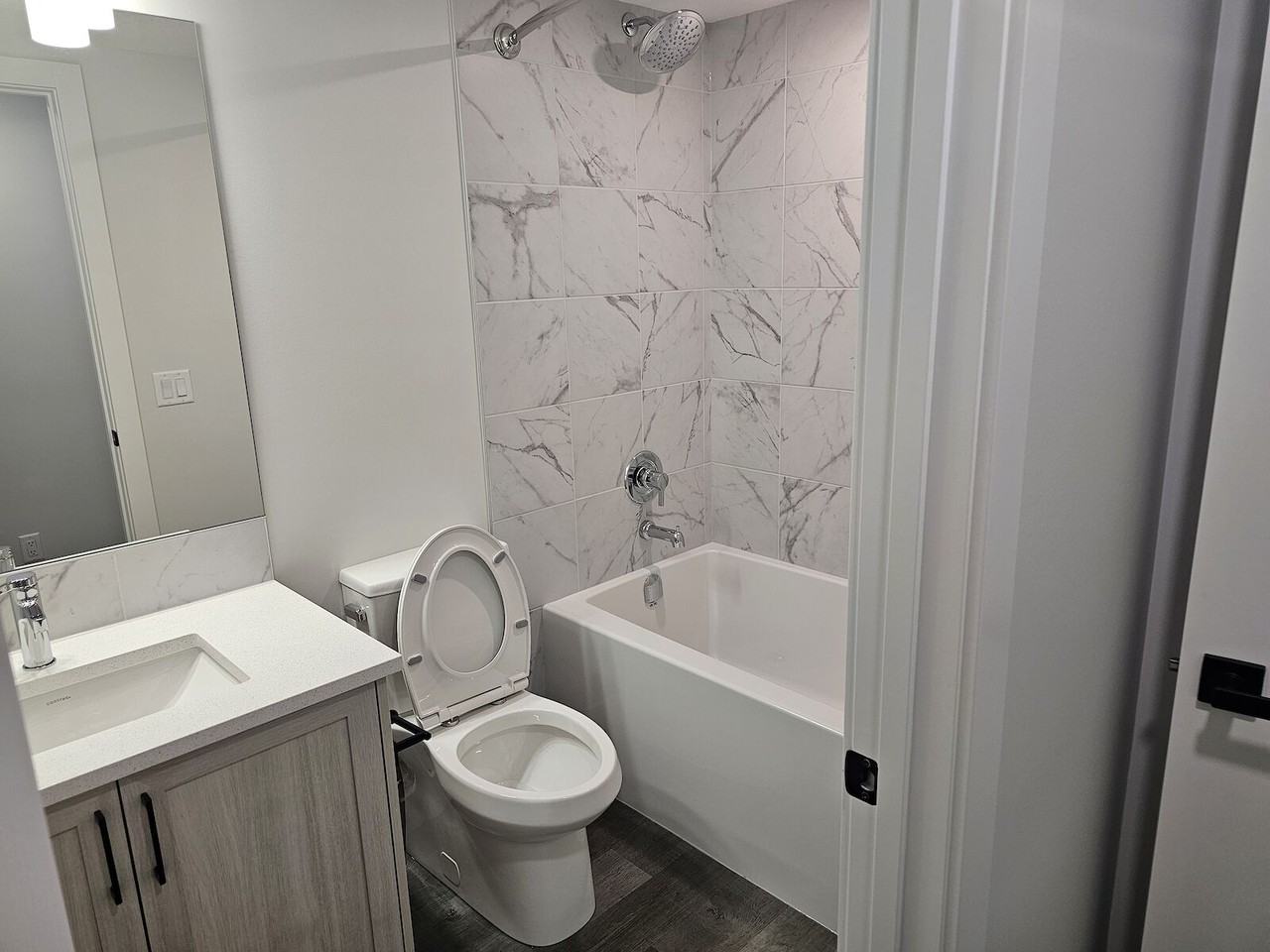 8245 8a Ave Sw - Photo 7 of 16