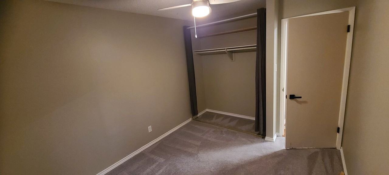 80 Mount Royal Gardens Apts. - Photo 2 of 10