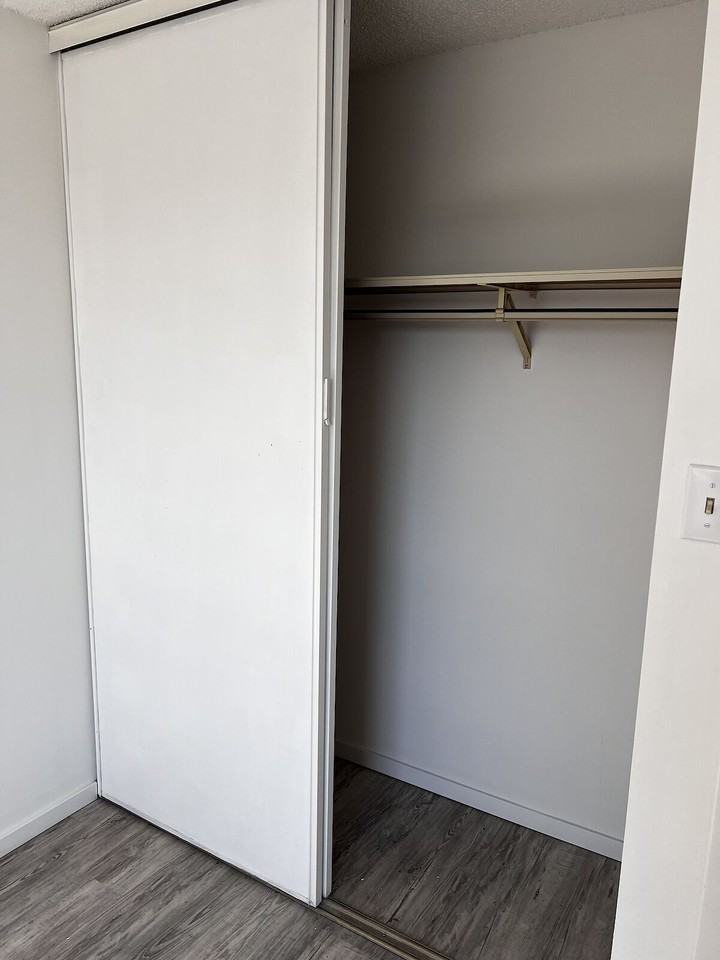924 Dorchester Square Apt Tower - Photo 5 of 25