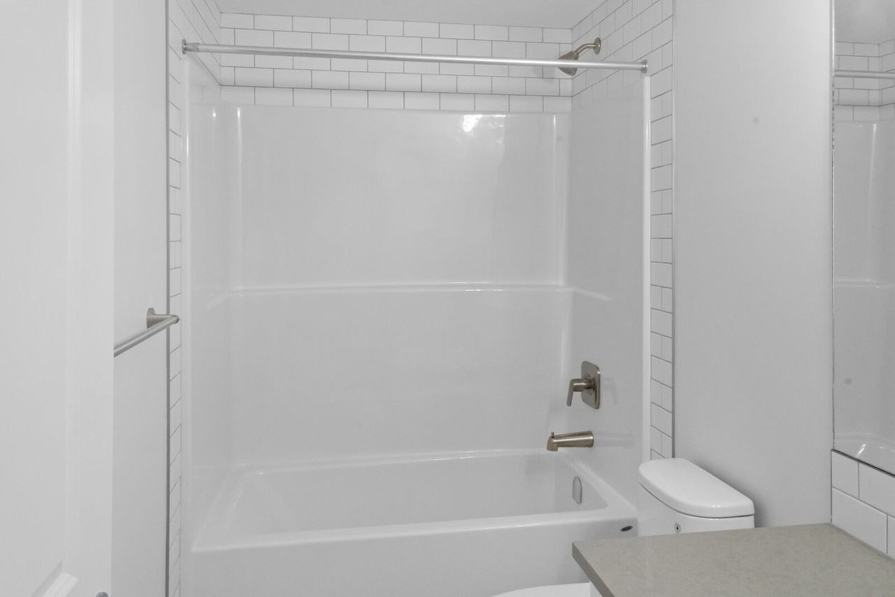 499 Northern Lights Pl - Photo 4 of 7