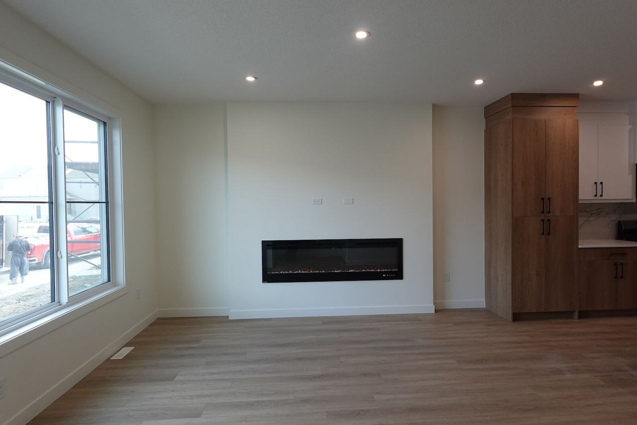 224 28 St Sw - Photo 7 of 36
