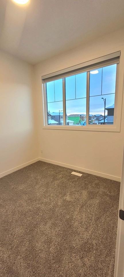 4216 208 St Nw - Photo 5 of 12