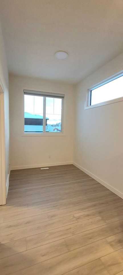 4216 208 St Nw - Photo 7 of 12
