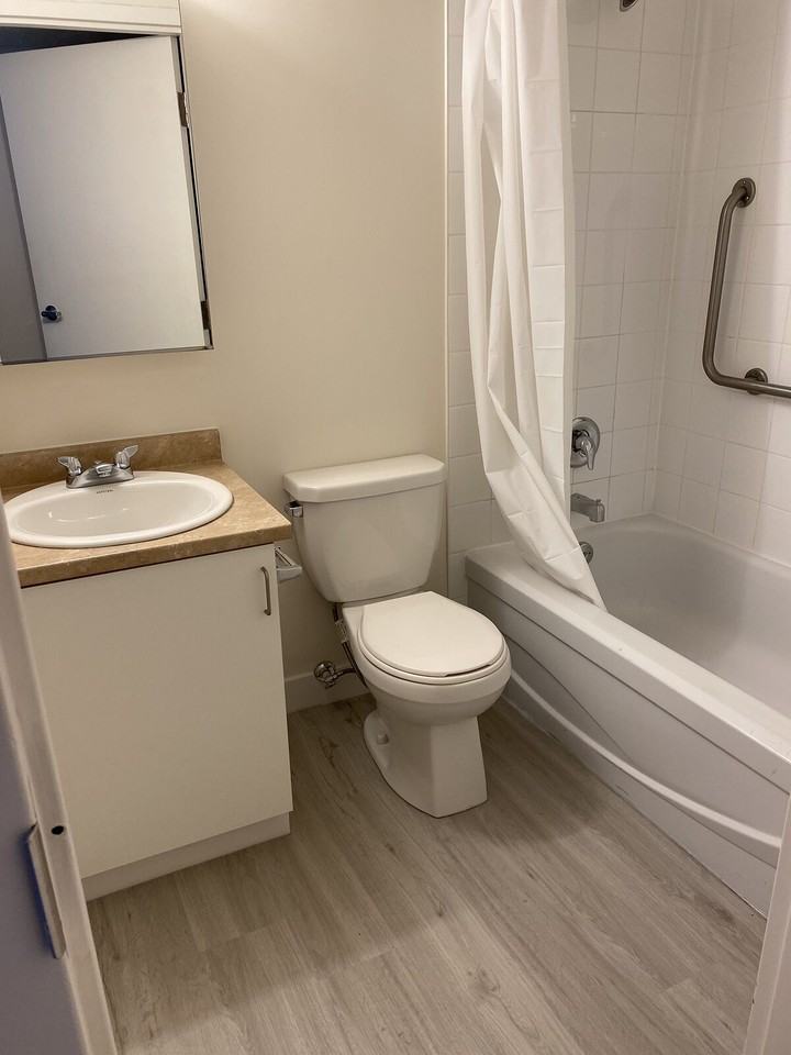 1067 Seymour St - Photo 5 of 6