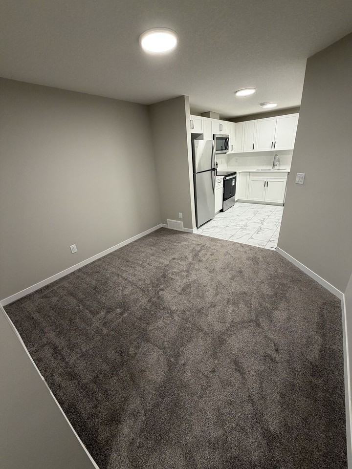 147 Magnolia Way Se - Photo 3 of 12