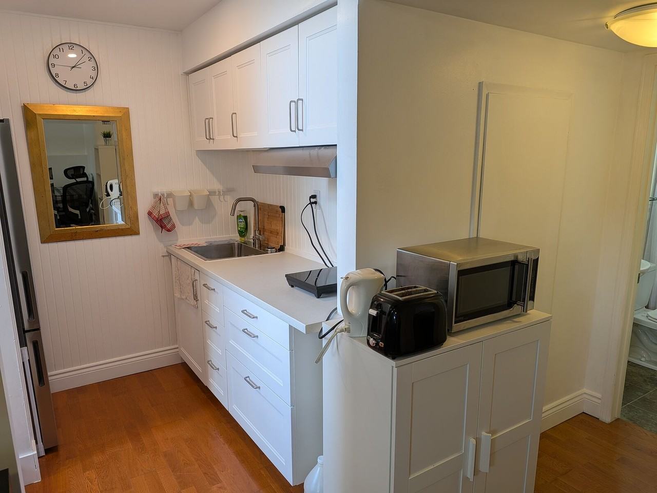 3719 Logan Cres Sw - Photo 4 of 19