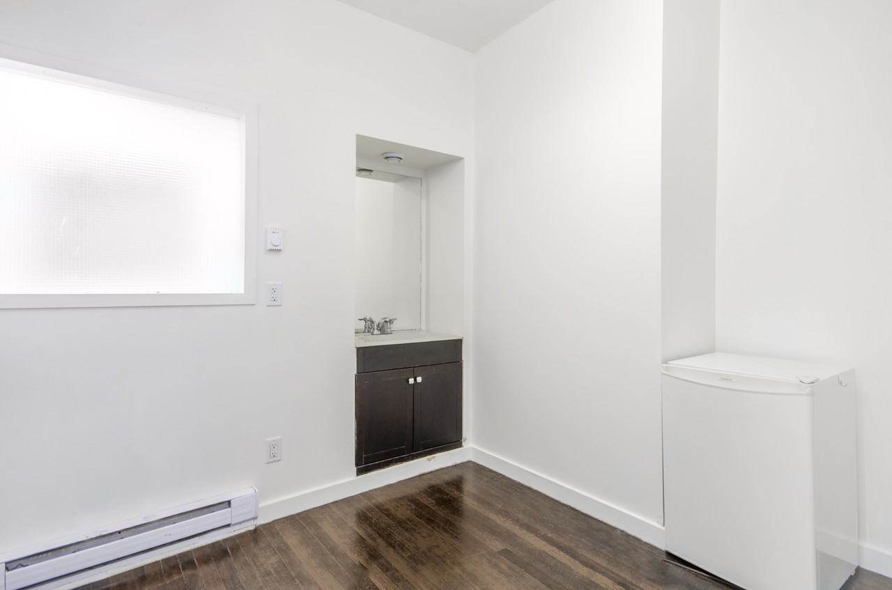 620 West Pender Street - Photo 4 of 15