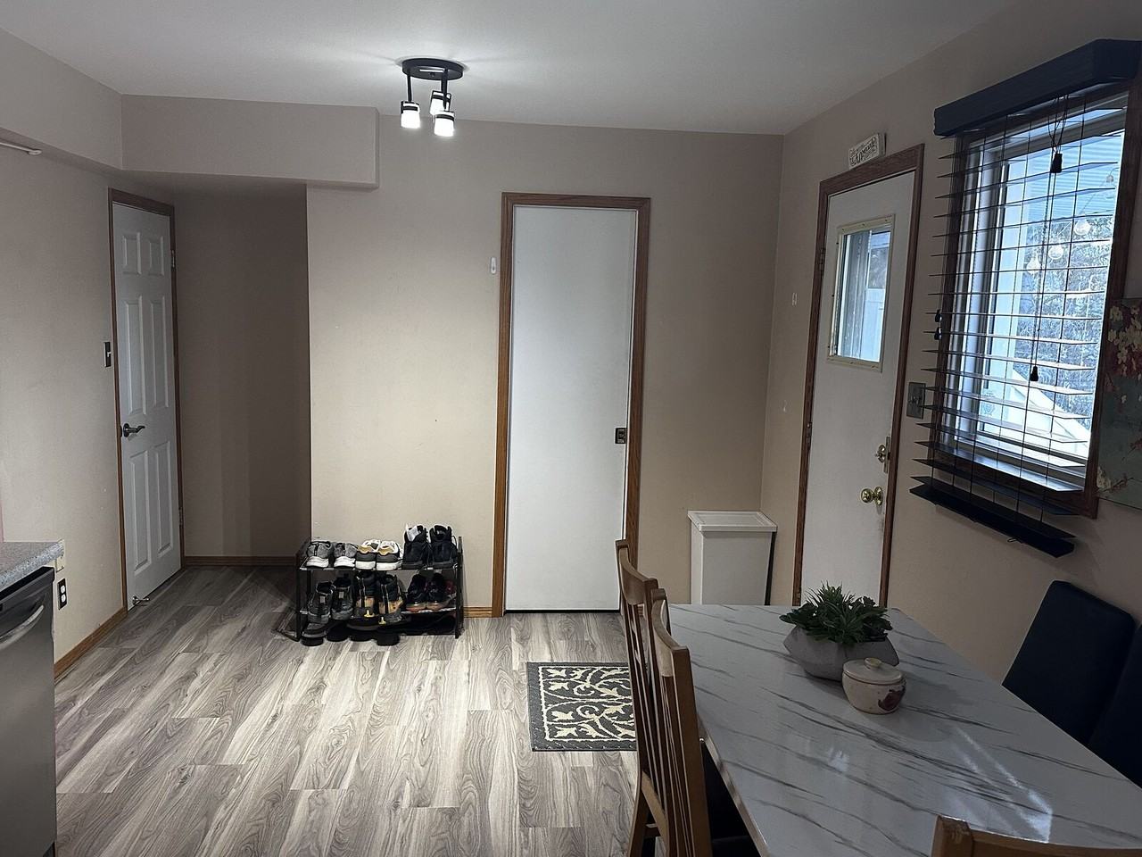 521 Killarney Glen Crt Sw - Photo 4 of 13