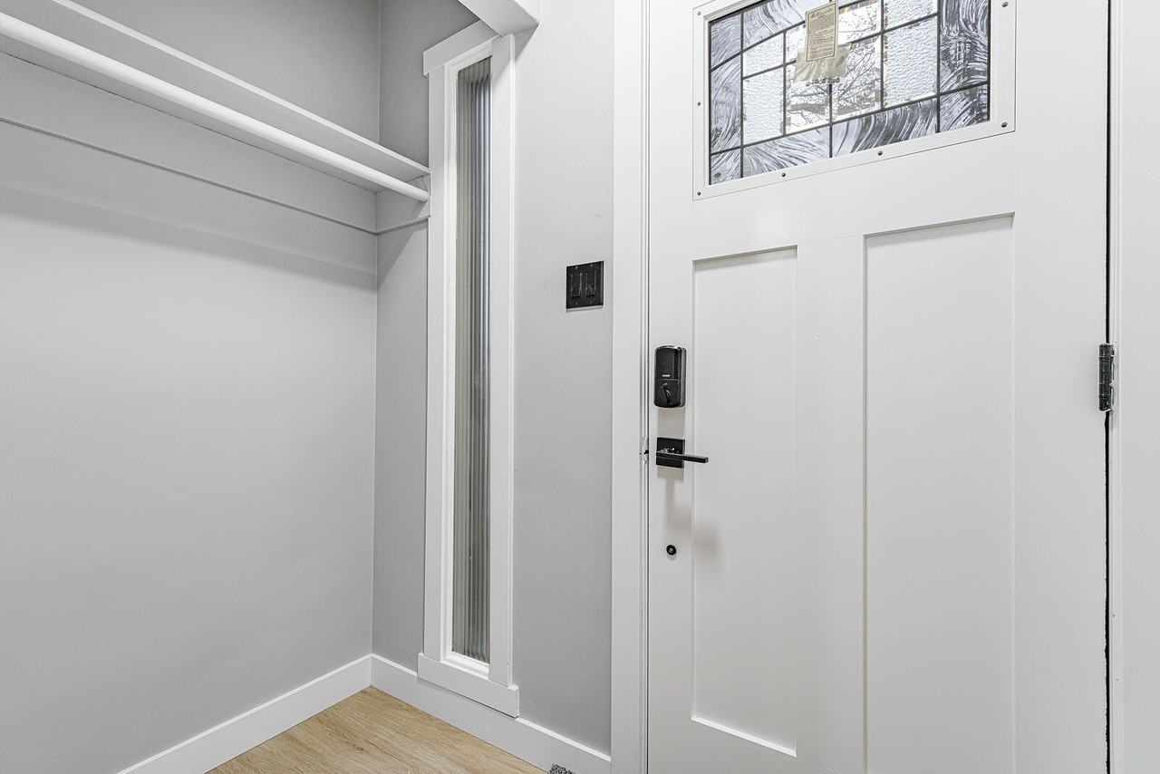 12319 96 St Nw - Photo 4 of 40
