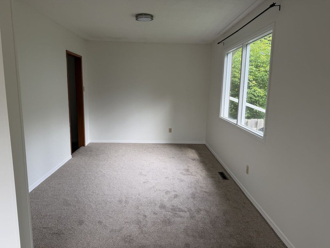 6628 124 St Nw - Photo 4 of 15