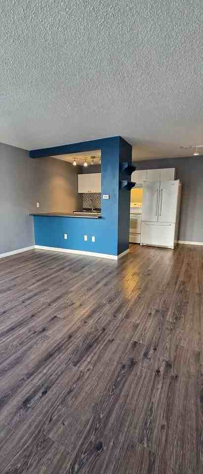 317 - 317 14 Ave Sw - Photo 3 of 17