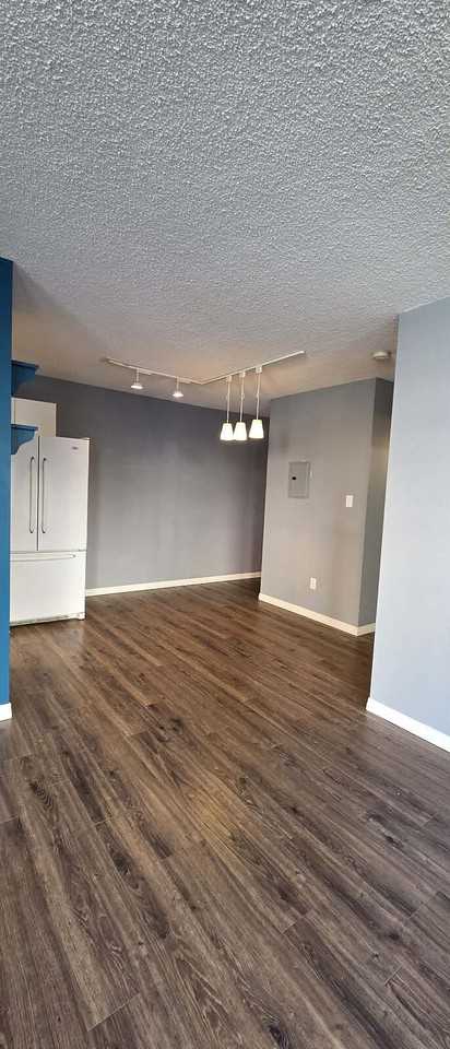 317 - 317 14 Ave Sw - Photo 6 of 17