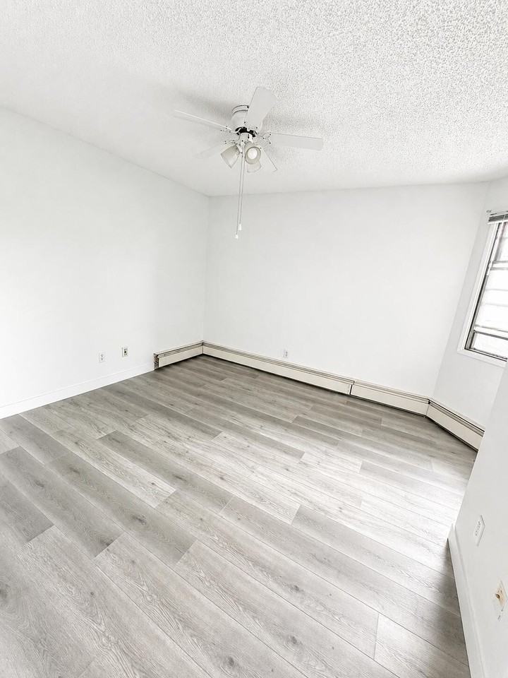 9408 149 St Nw - Photo 5 of 6