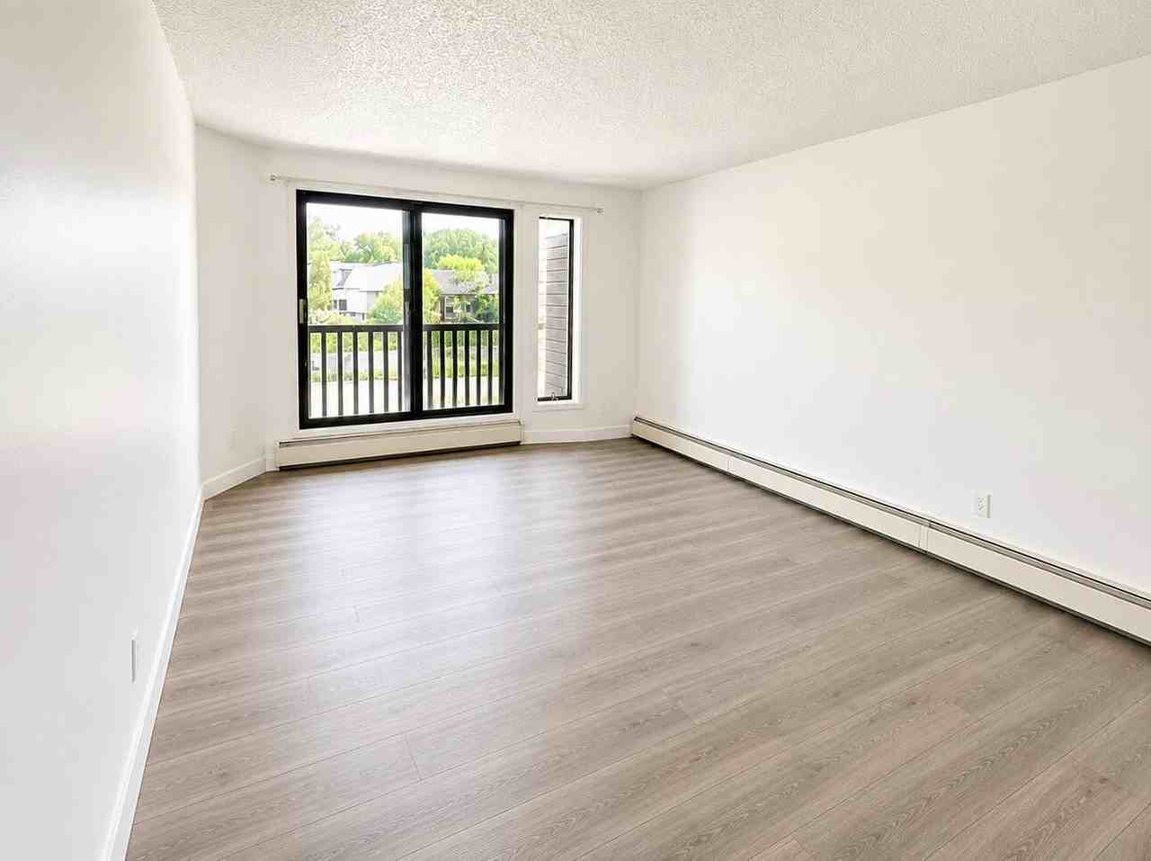 9408 149 St Nw - Photo 6 of 6