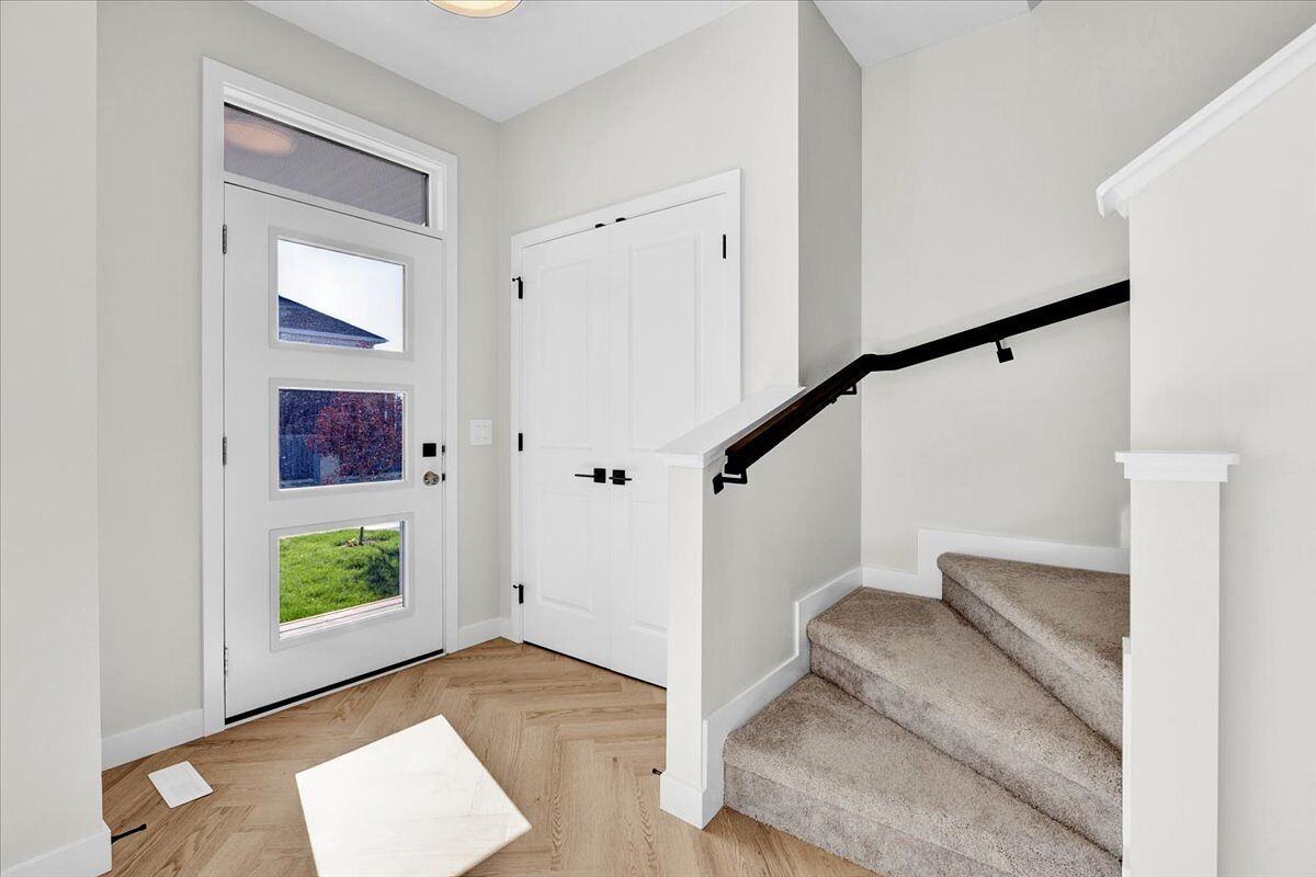 1306 Keswick Dr Sw - Photo 4 of 43