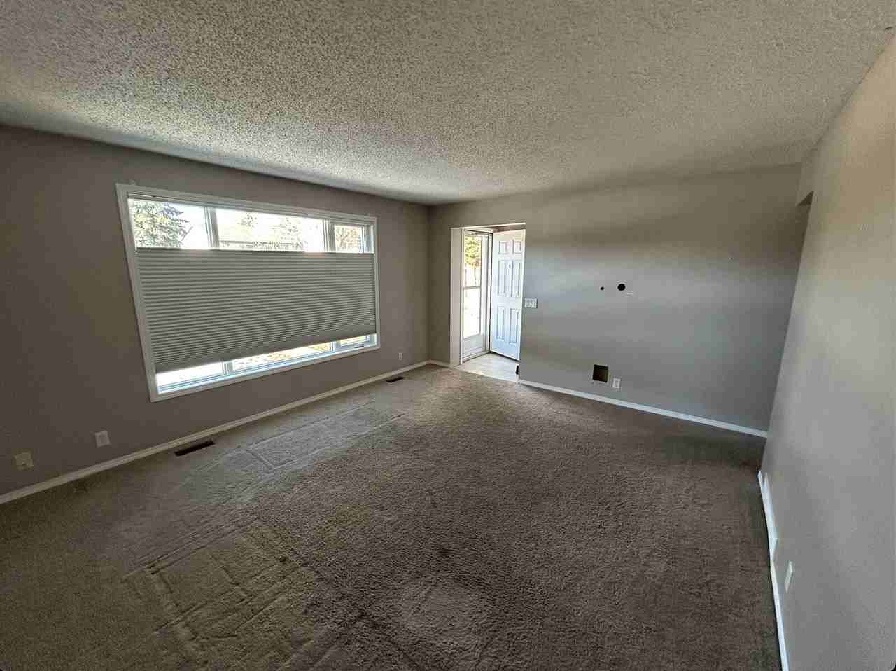 172 Castledale Way Ne - Photo 3 of 11
