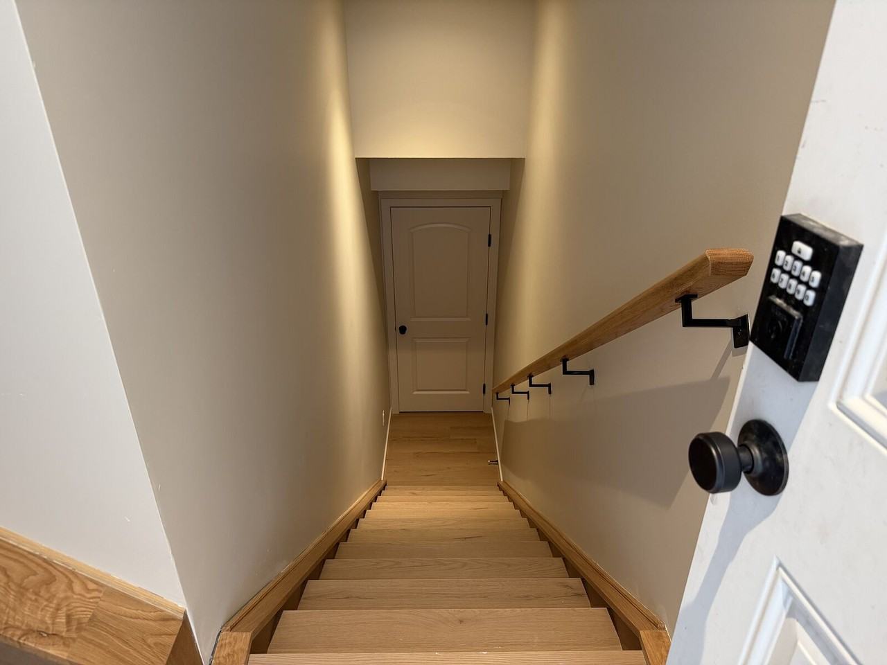 140 Greenwich Heath Nw - Photo 6 of 26