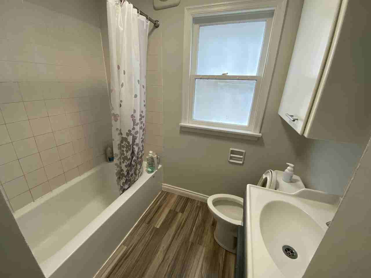11229 78 Ave Nw - Photo 4 of 5