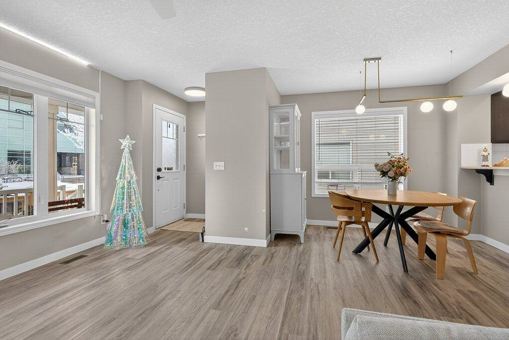 1012 Windsong Dr Sw - Photo 3 of 35