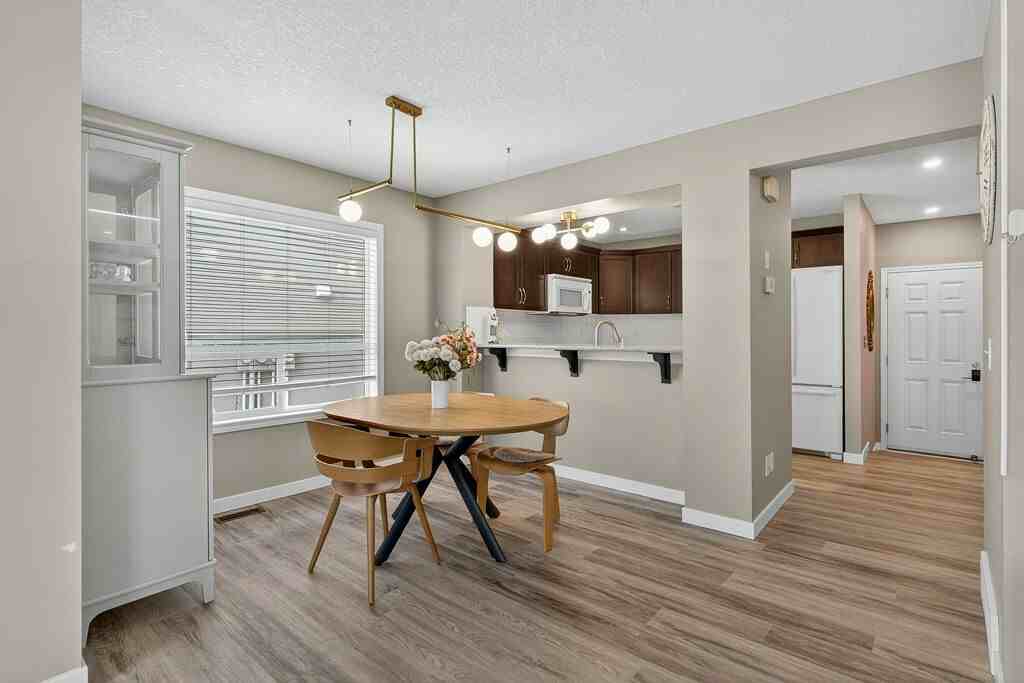 1012 Windsong Dr Sw - Photo 4 of 35