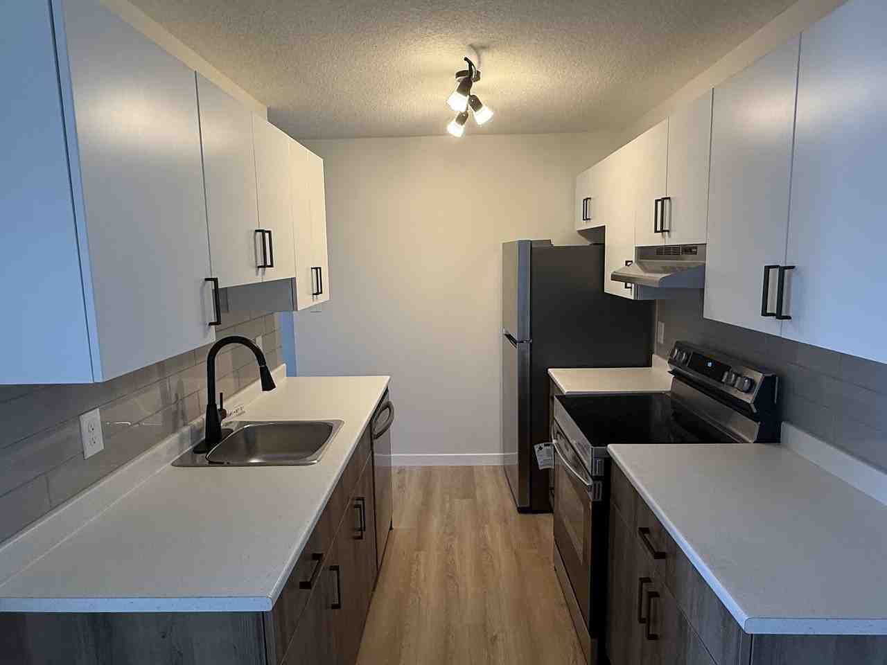 6208 180 St Nw - Photo 5 of 22