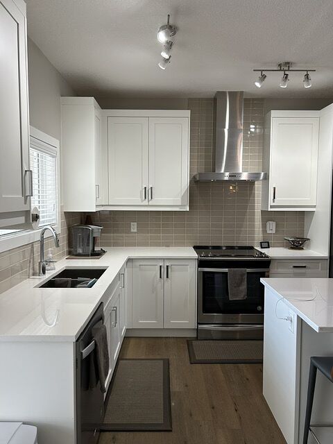 530 Cranford Dr Se - Photo 3 of 14