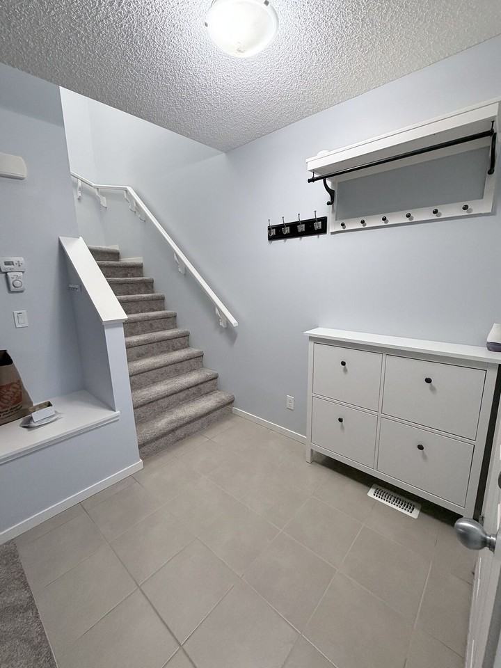 120 Evansridge Crt Nw - Photo 2 of 17