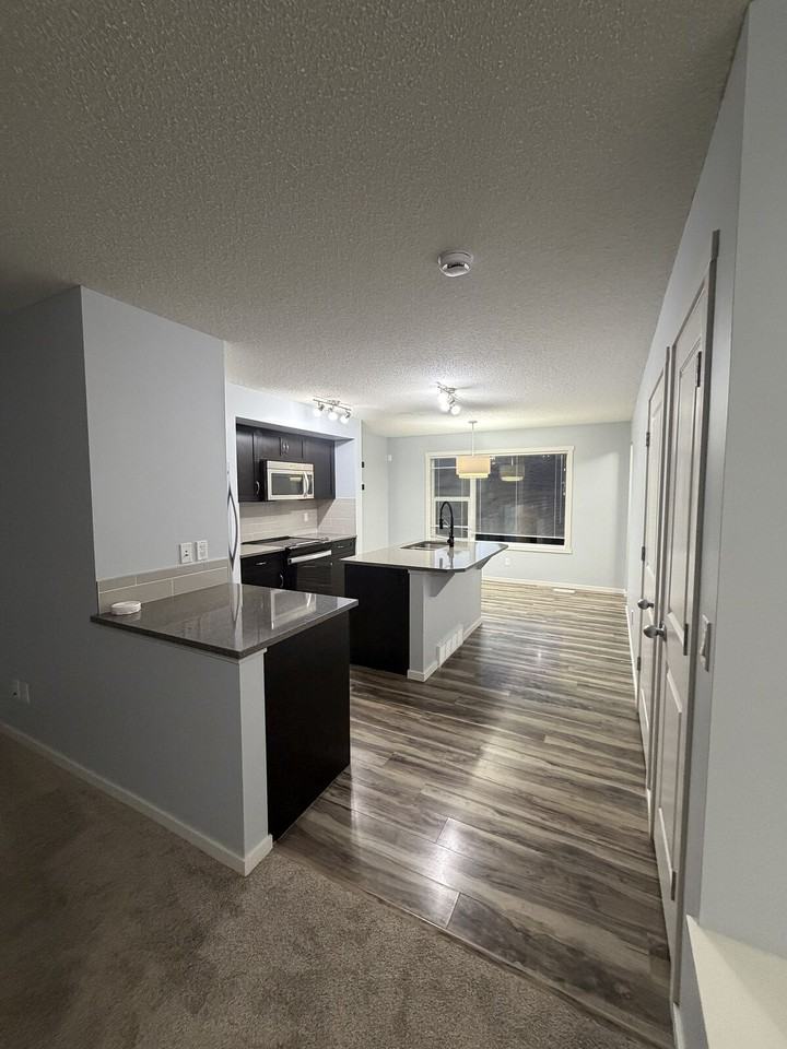 120 Evansridge Crt Nw - Photo 4 of 17