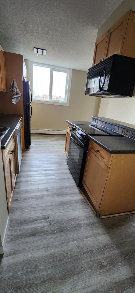 1312 13 Ave Sw - Photo 6 of 14