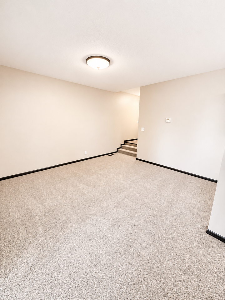 1730 S 11th St - Photo 5 of 25