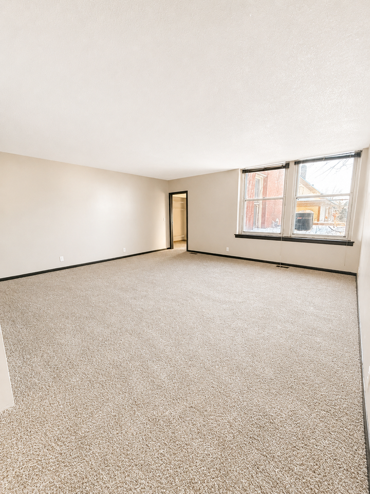 1730 S 11th St - Photo 6 of 25