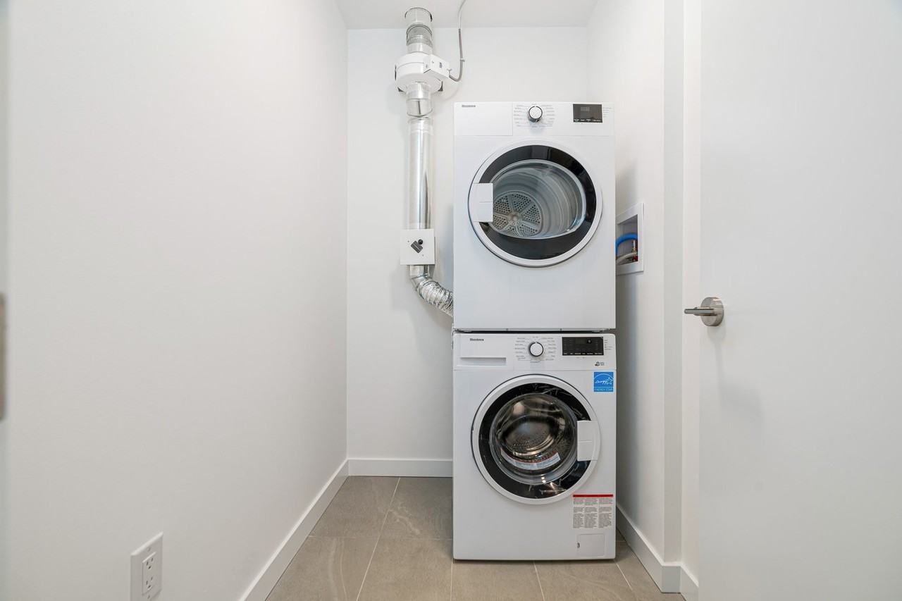 3137 Broadway W - Photo 6 of 12