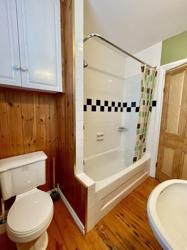 109 Henderson Ave - Photo 7 of 14