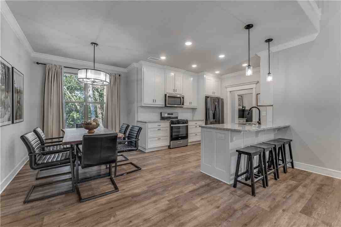 13 Hinckley Cir - Photo 6 of 19