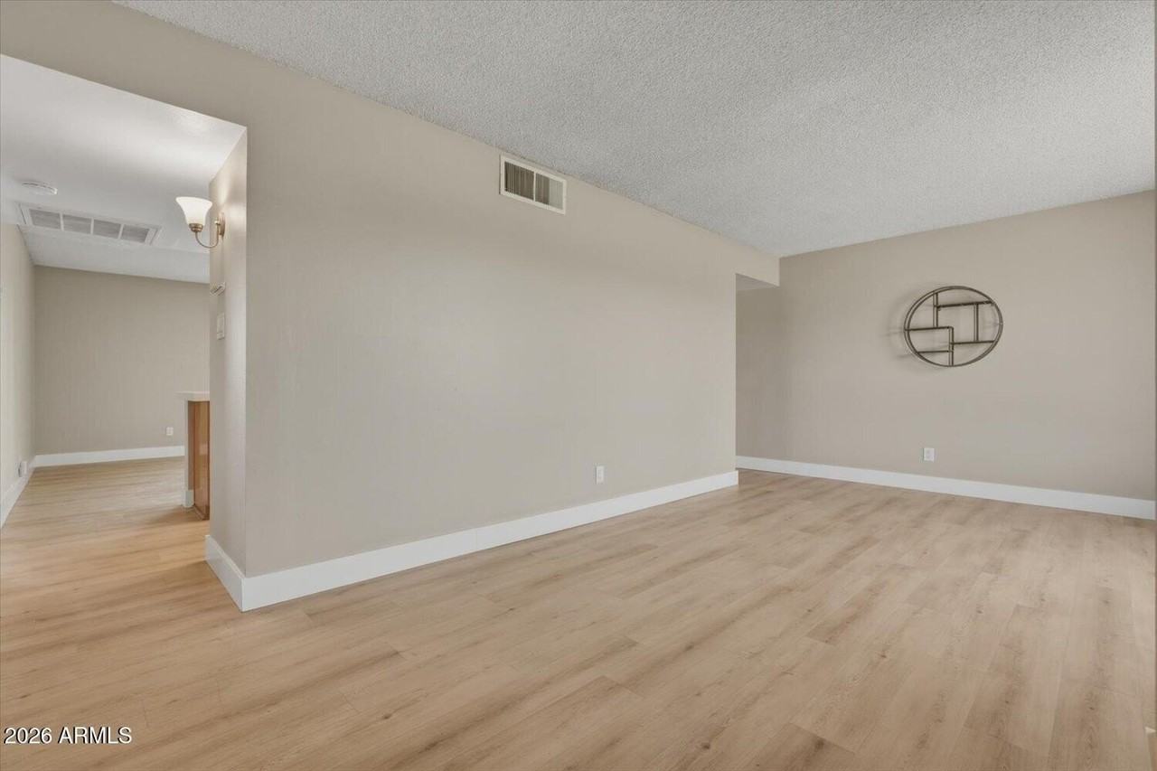 309 E Pebble Beach Dr - Photo 5 of 30