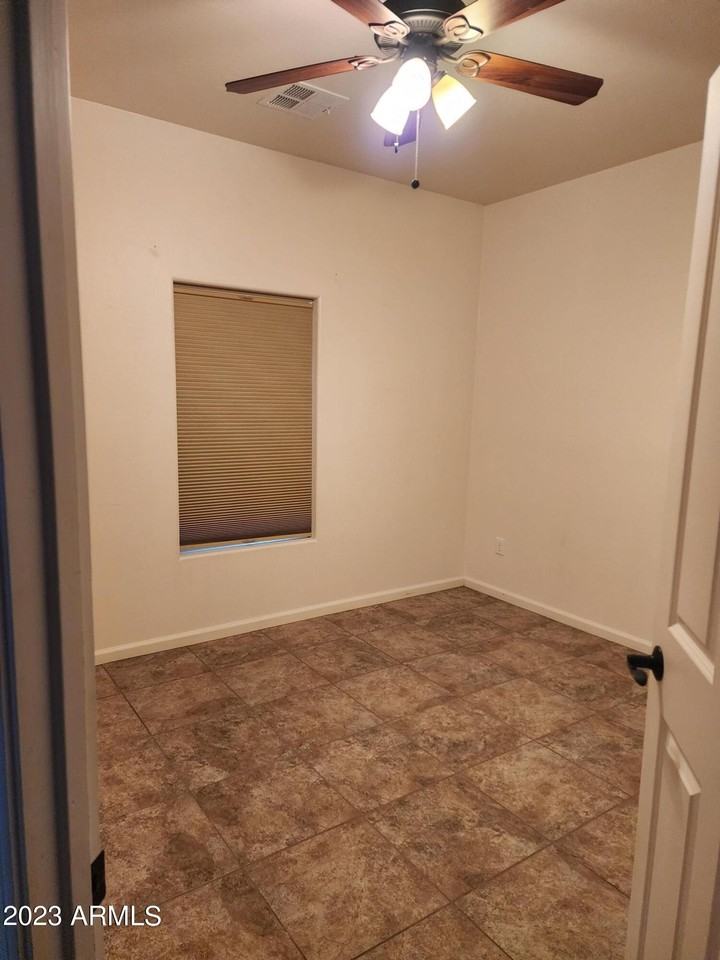 17747 W Westward Dr - Photo 7 of 13