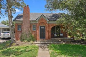 featured image of 612 E 32nd St