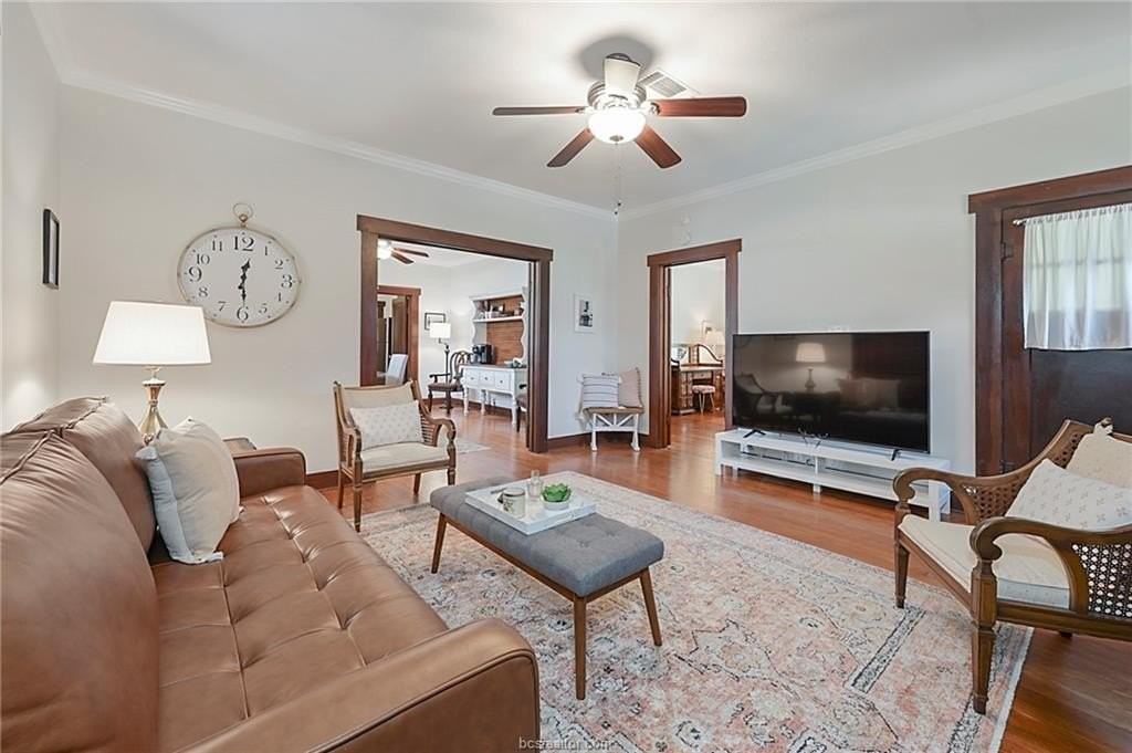 612 E 32nd St - Photo 2 of 17