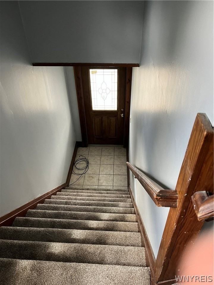 4329 S Buffalo St - Photo 3 of 17